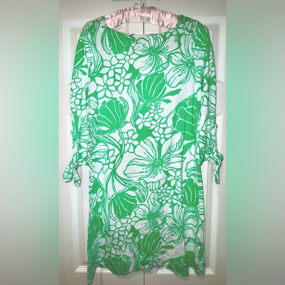 Lilly Pulitzer Lidia 3/4 Sleeve Spearmint Kiss My Tulips oversized XS NWT - Picture 2 of 16